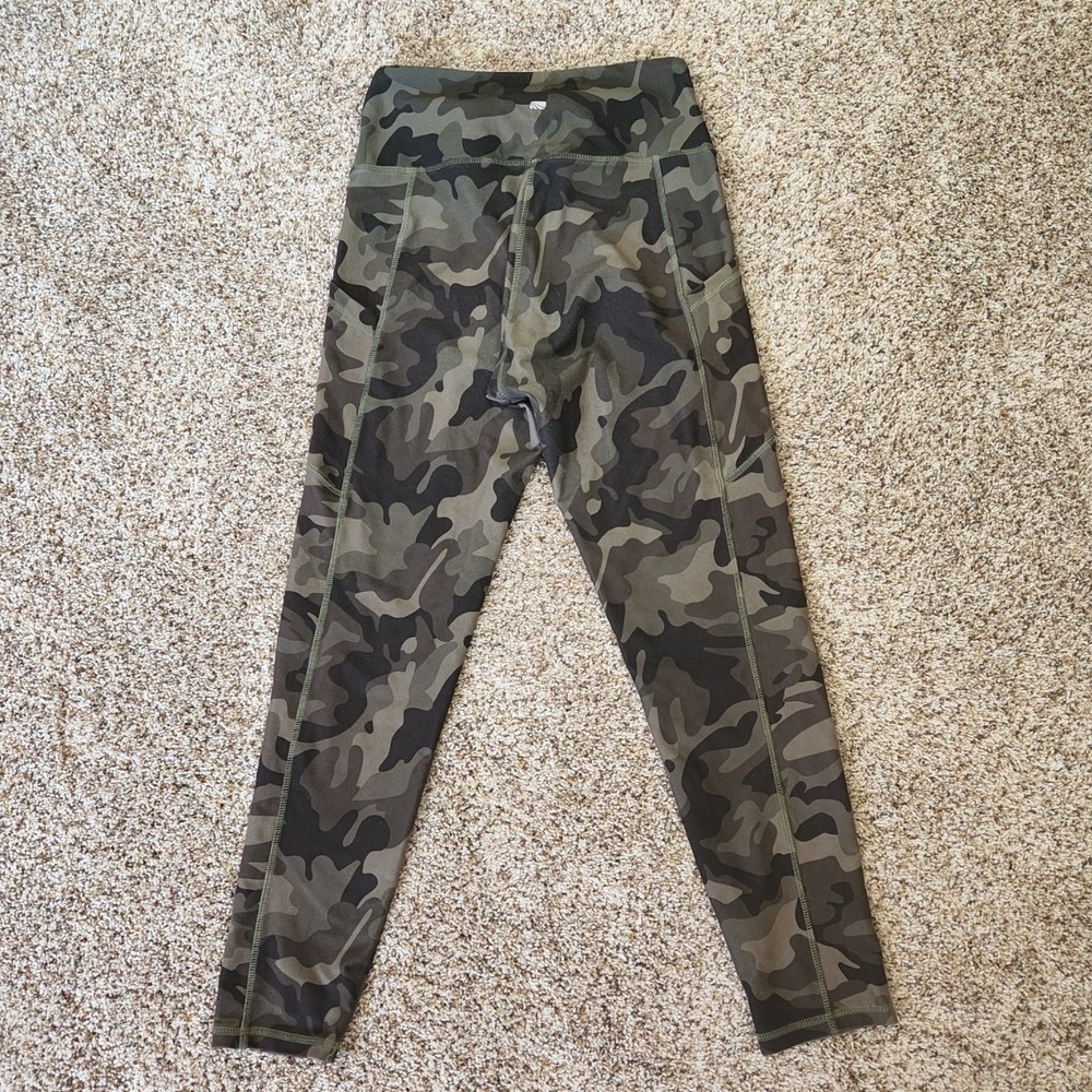 Marika Women's High Rise Pocket Ankle Legging Olive Grove Camo M - Picture 3 of 4